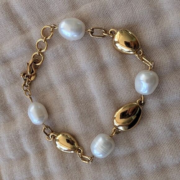Ann Taylor Jewelry - Ann Taylor Signed Gold Tone Oval Link Faux Pearl Bracelet Lobster Adjustable